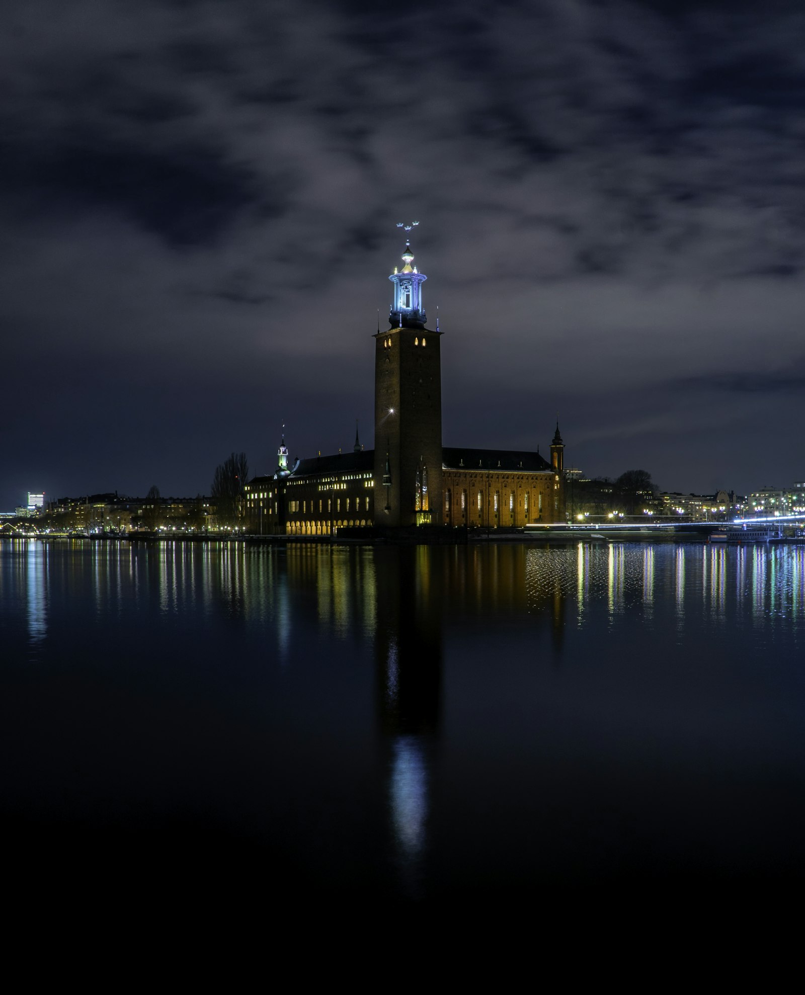 Regeringsdannelse i Sverige: Riksdagen stemmer torsdag om Magdalena Andersson 2 Stockholms Stadshus (rådhus) i en snedækket vinternat